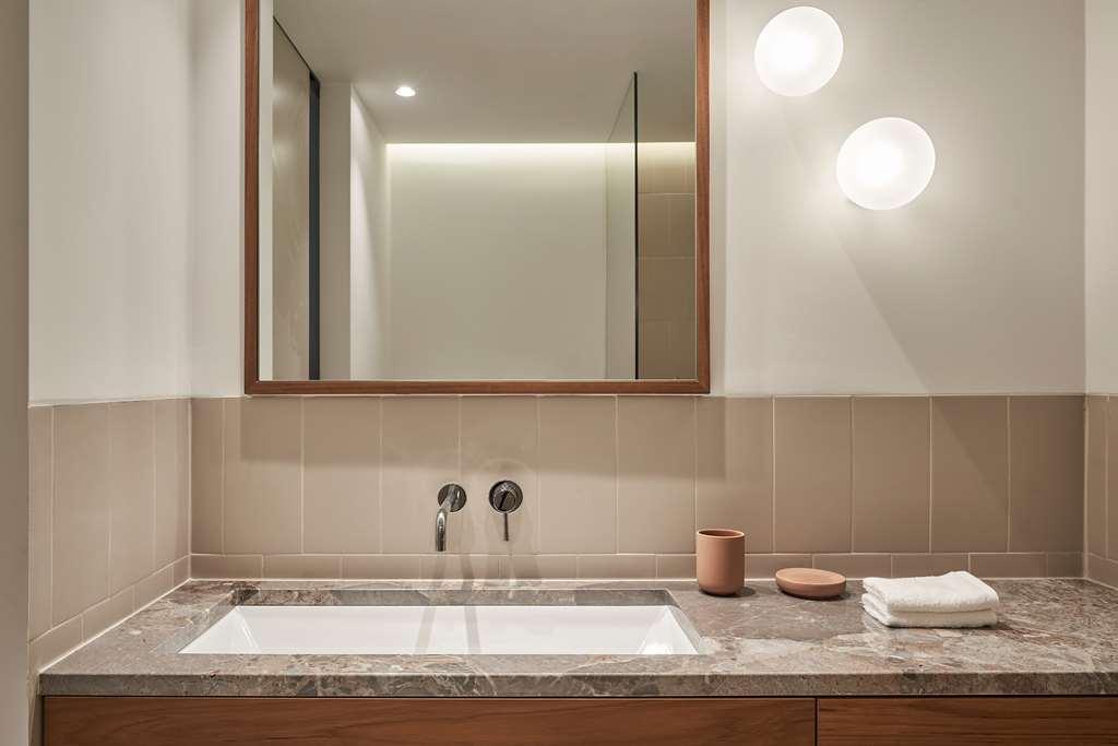 The Social Athens Hotel, A Member Of Radisson Individuals Ngoại thất bức ảnh